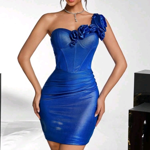 Elegant Oblique Shoulder Floral 3D Cup Fishbone Waistline Ruffle Bodycon Dress - Picture 2 of 5